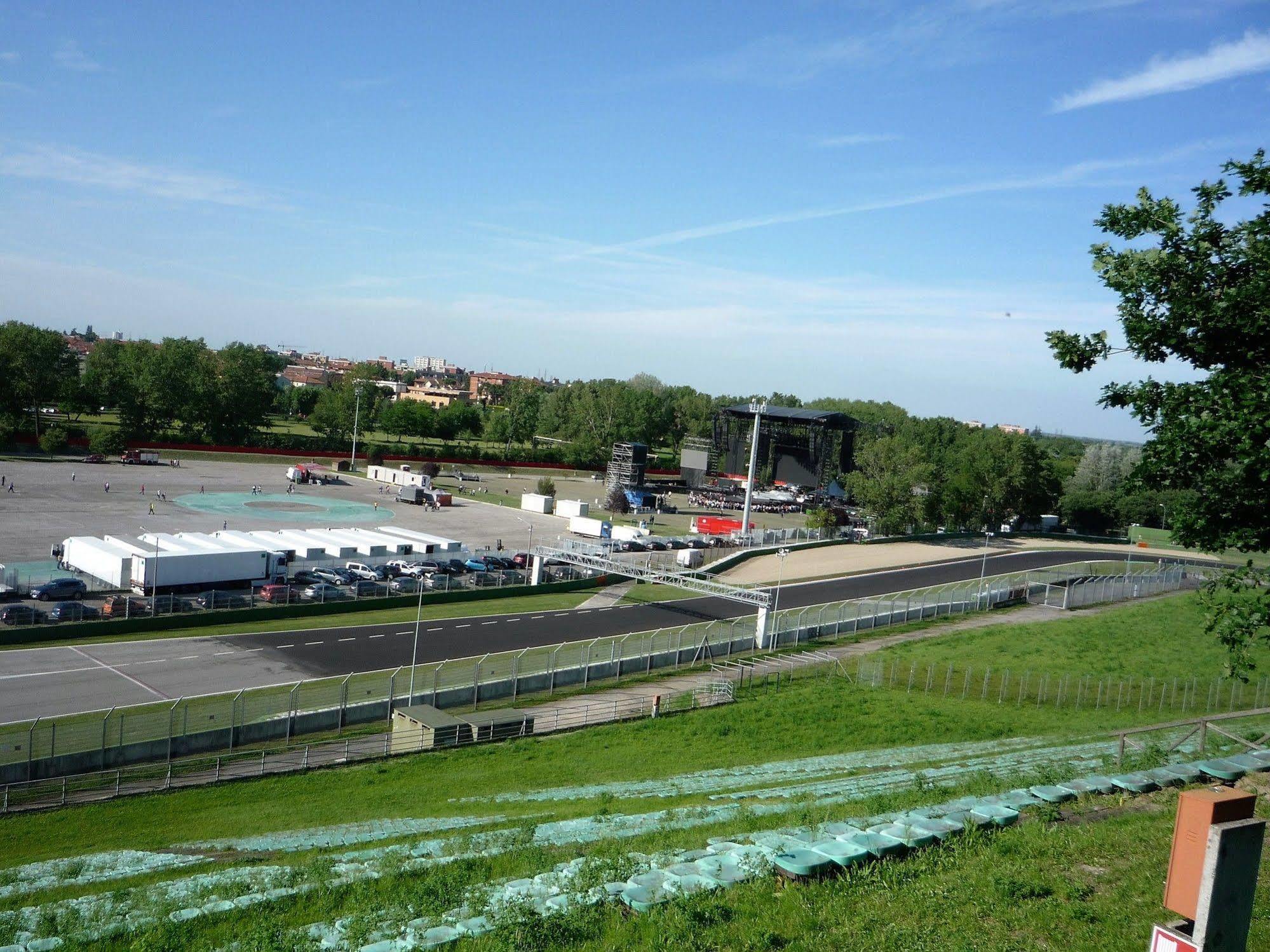 Smart Hotel Autodromo Ίμολα Εξωτερικό φωτογραφία